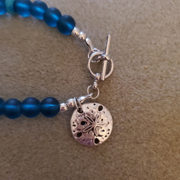 Handcrafted beaded bracelet - Picture 4 of 4